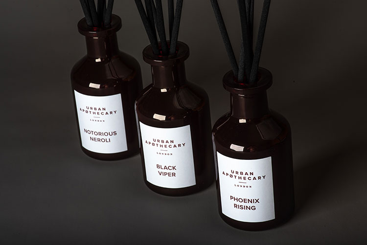 URBAN APOTHECARY Red is the new Black Linie Diffuser Mood I